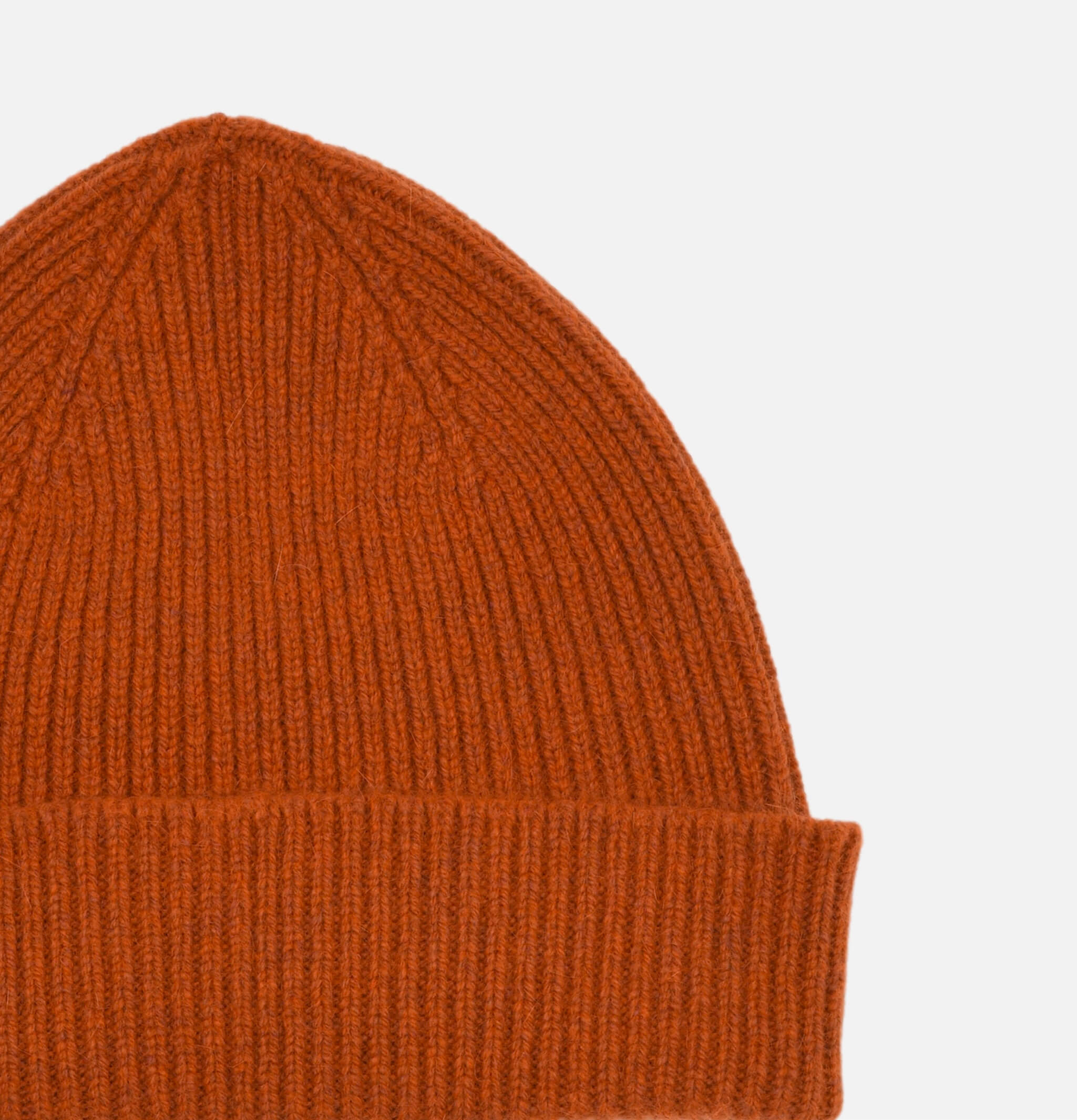 Robert Mackie Barra Beanie Henna