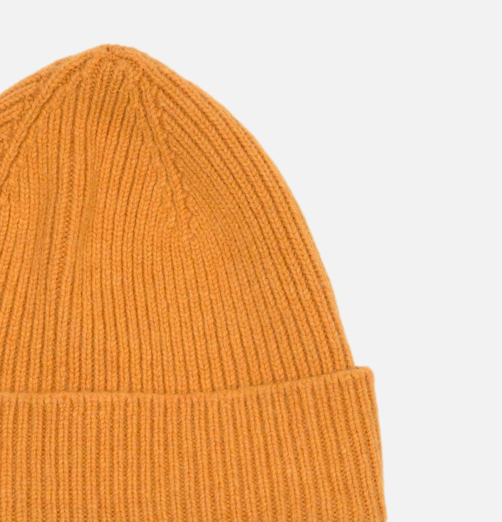 Robert Mackie Barra Beanie Mango