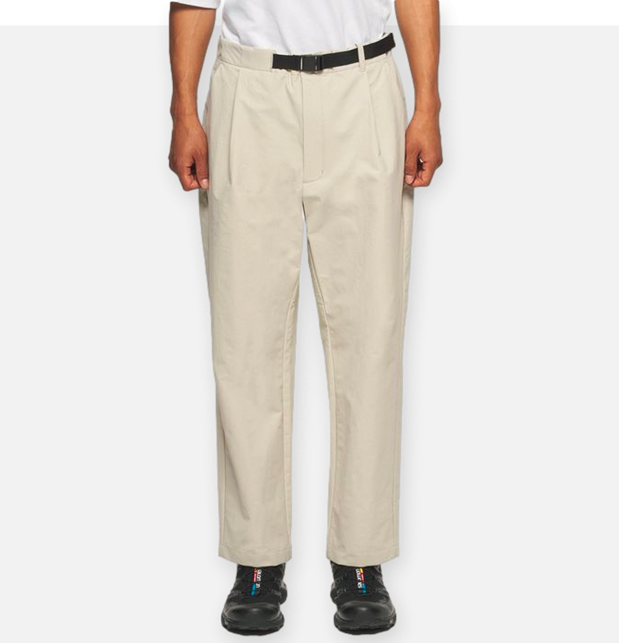 One Tuck Ankle Pants Beige