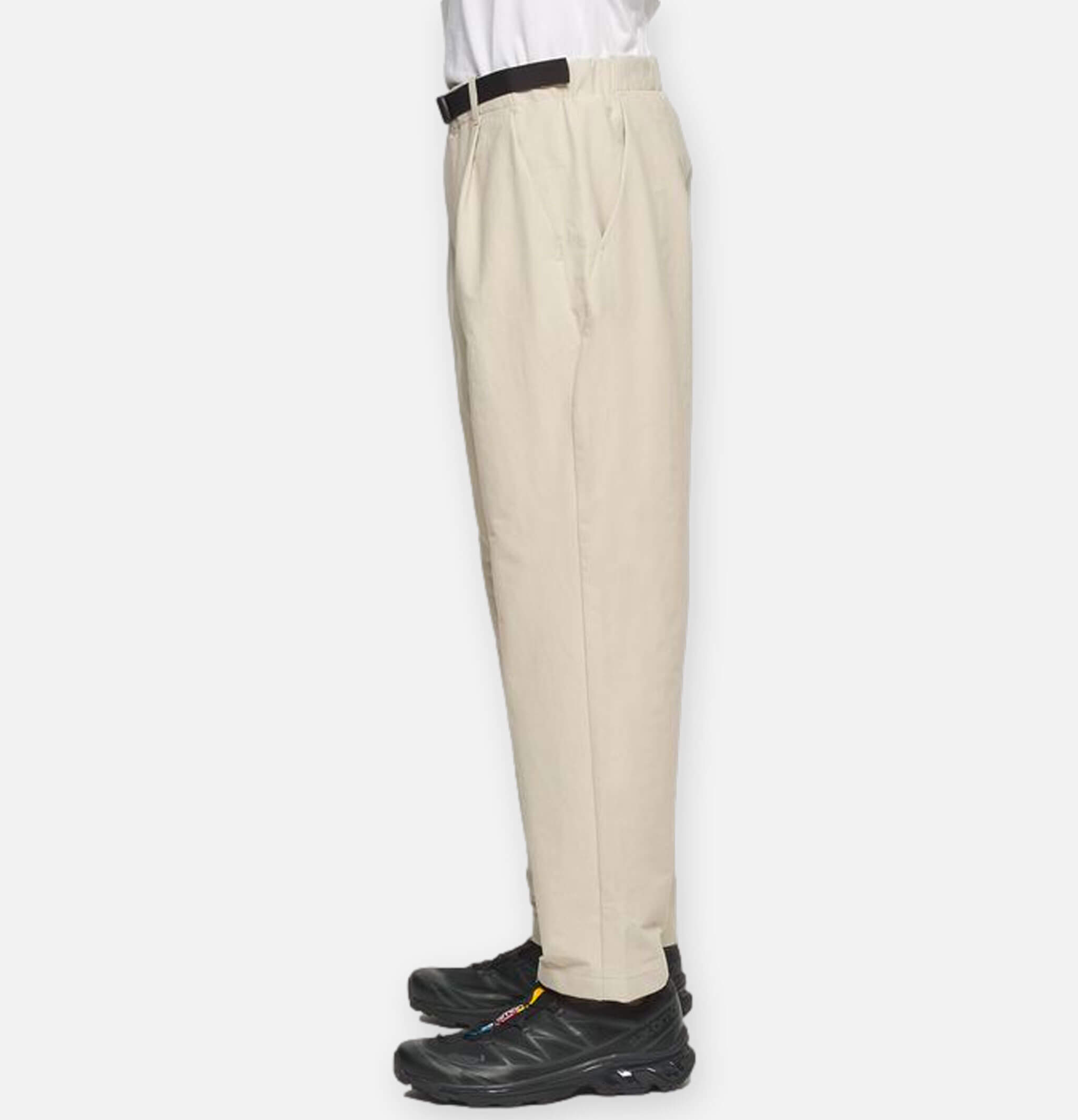 One Tuck Ankle Pants Beige