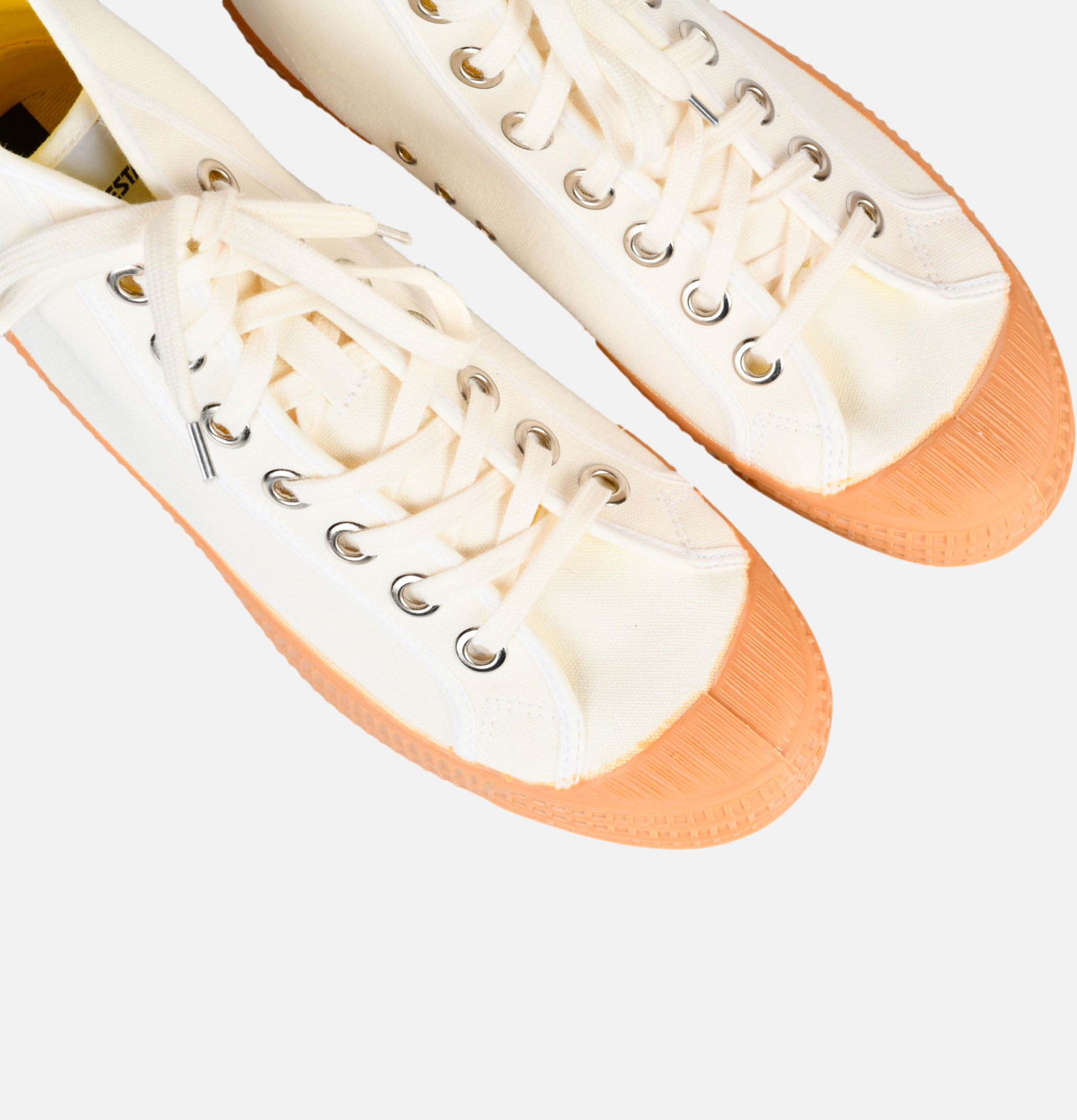 Novesta Star Dribble White Gum