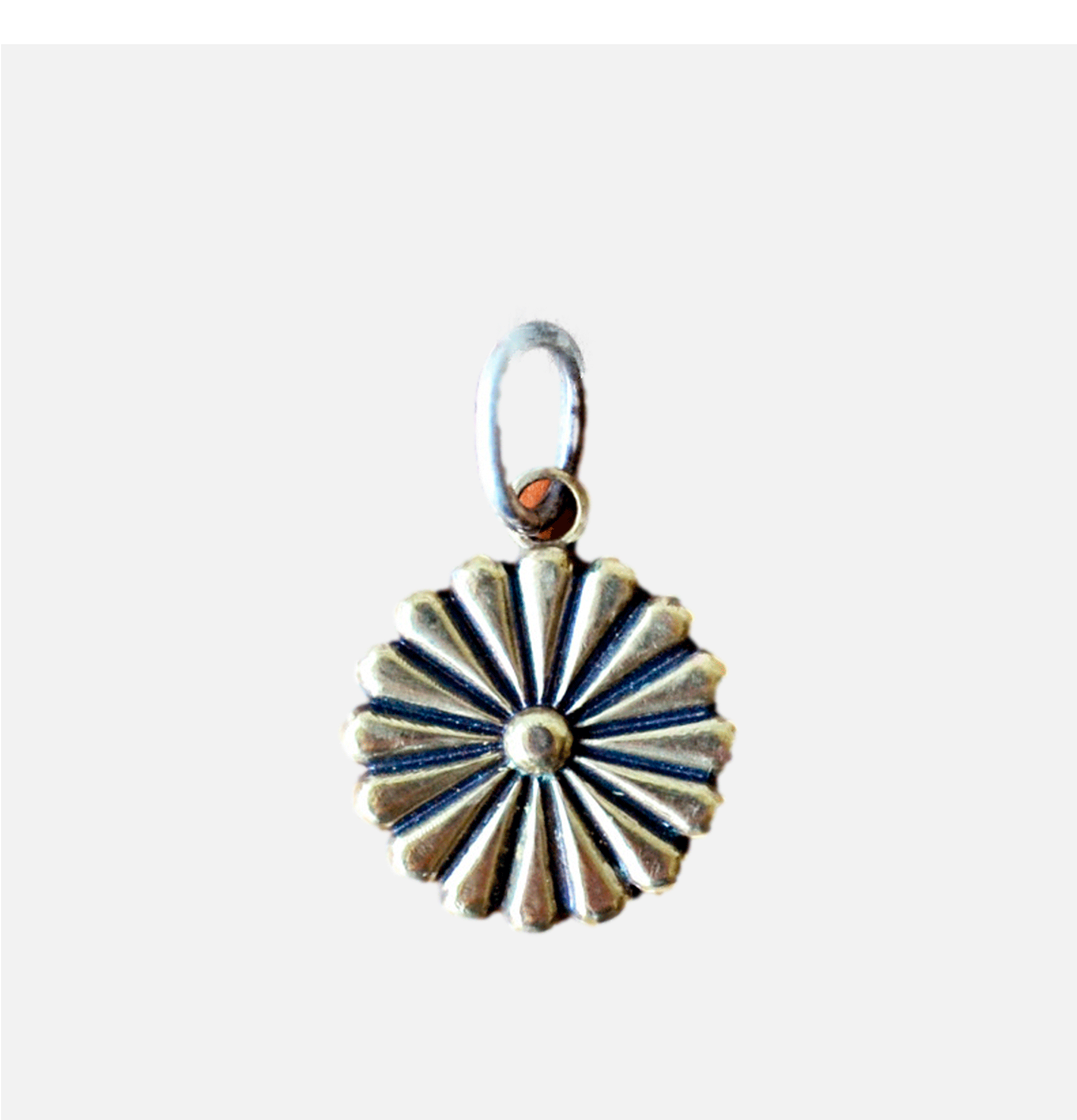 Kobashi Studio Kikumon Charm Brass M