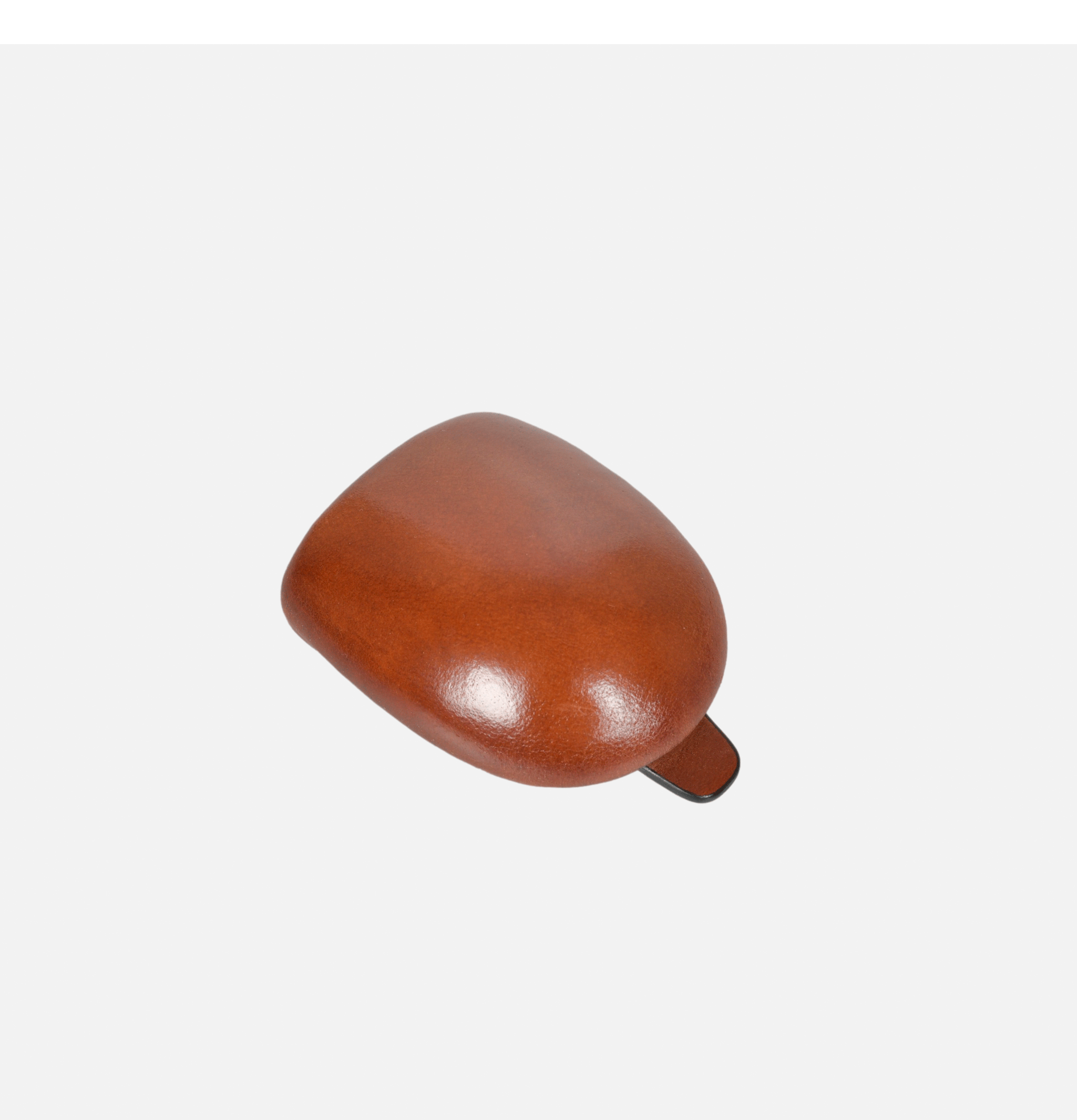 Il bussetto Egg Shaped Coin Case Cappuccino