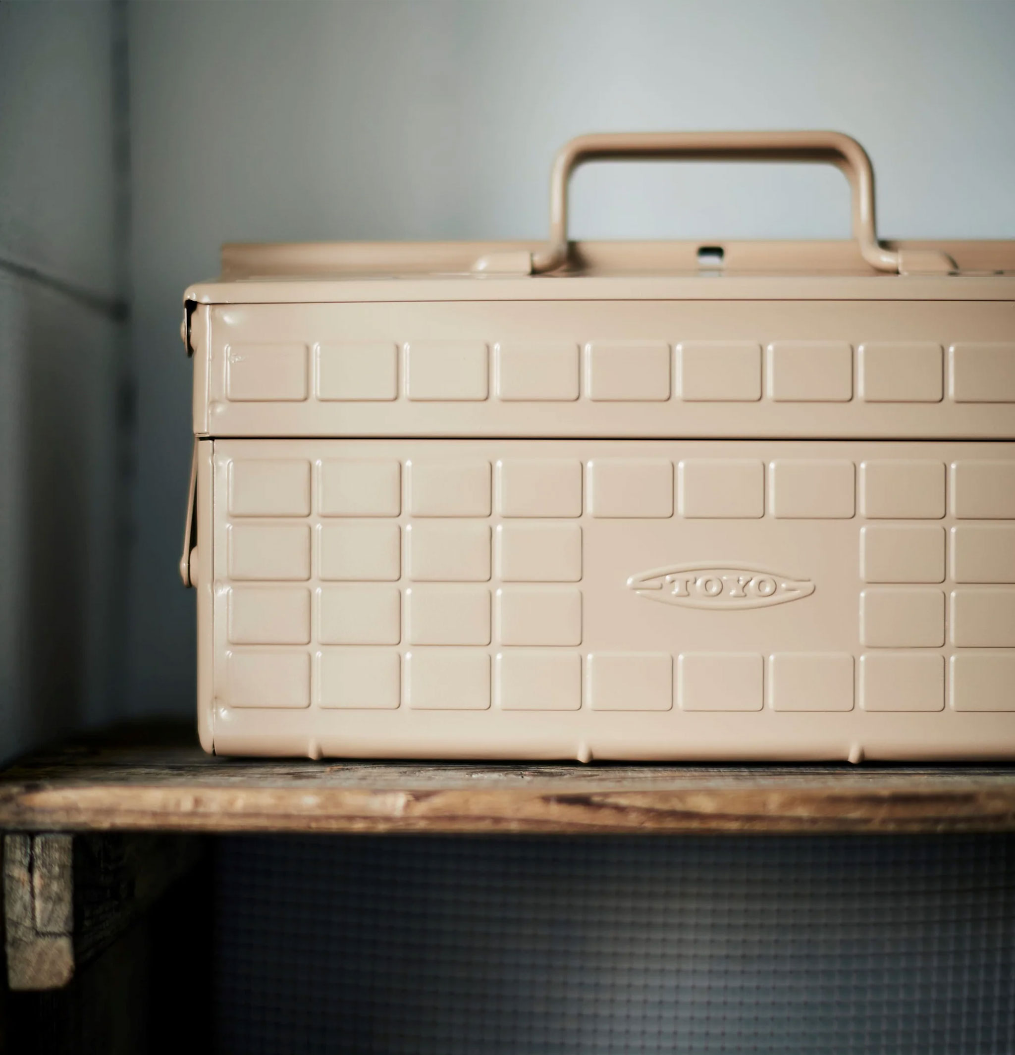 Toyo Steel Cantilever Toolbox ST-350 Beige