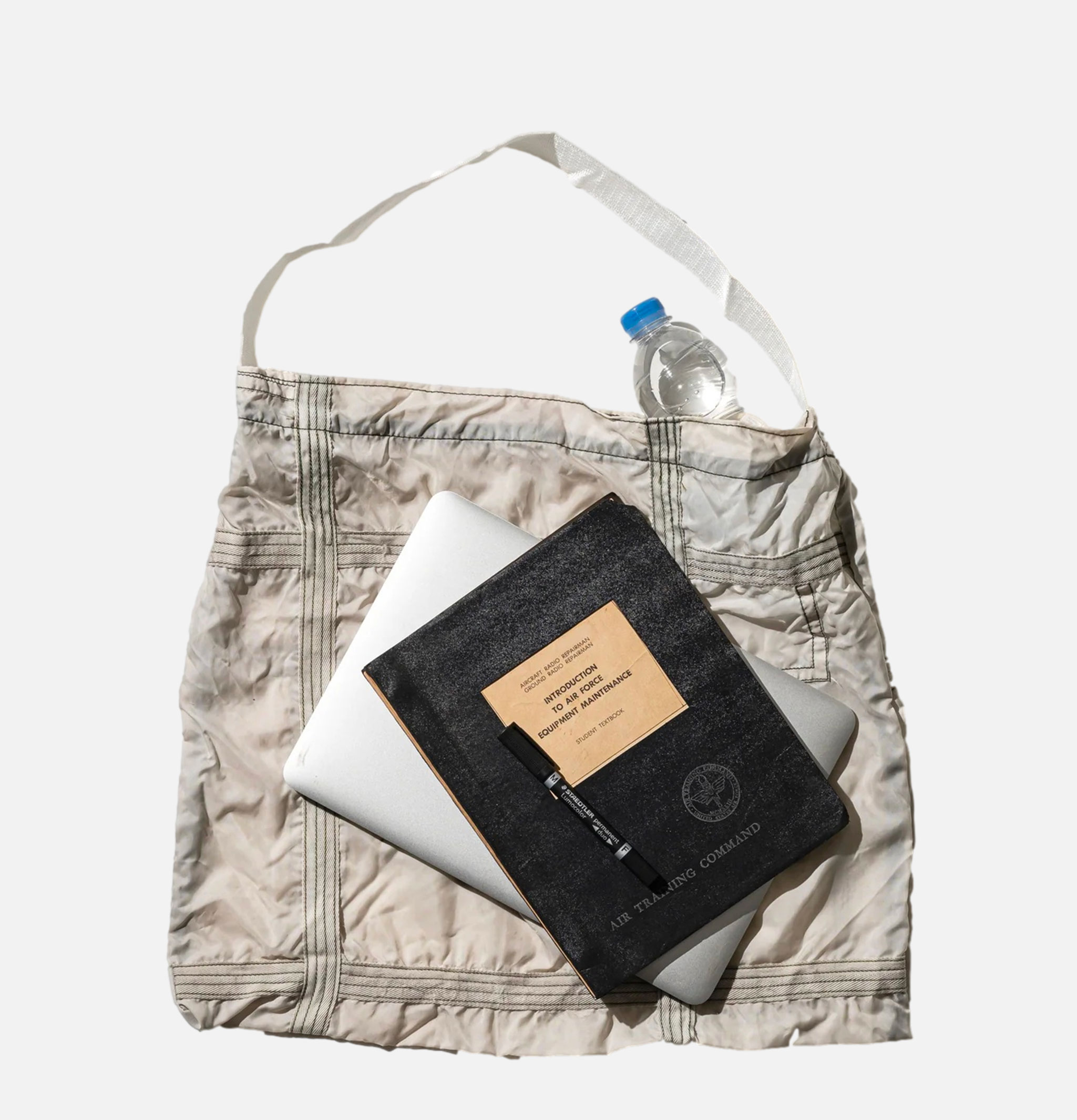 Puebco Vintage Bag Parachute Light White