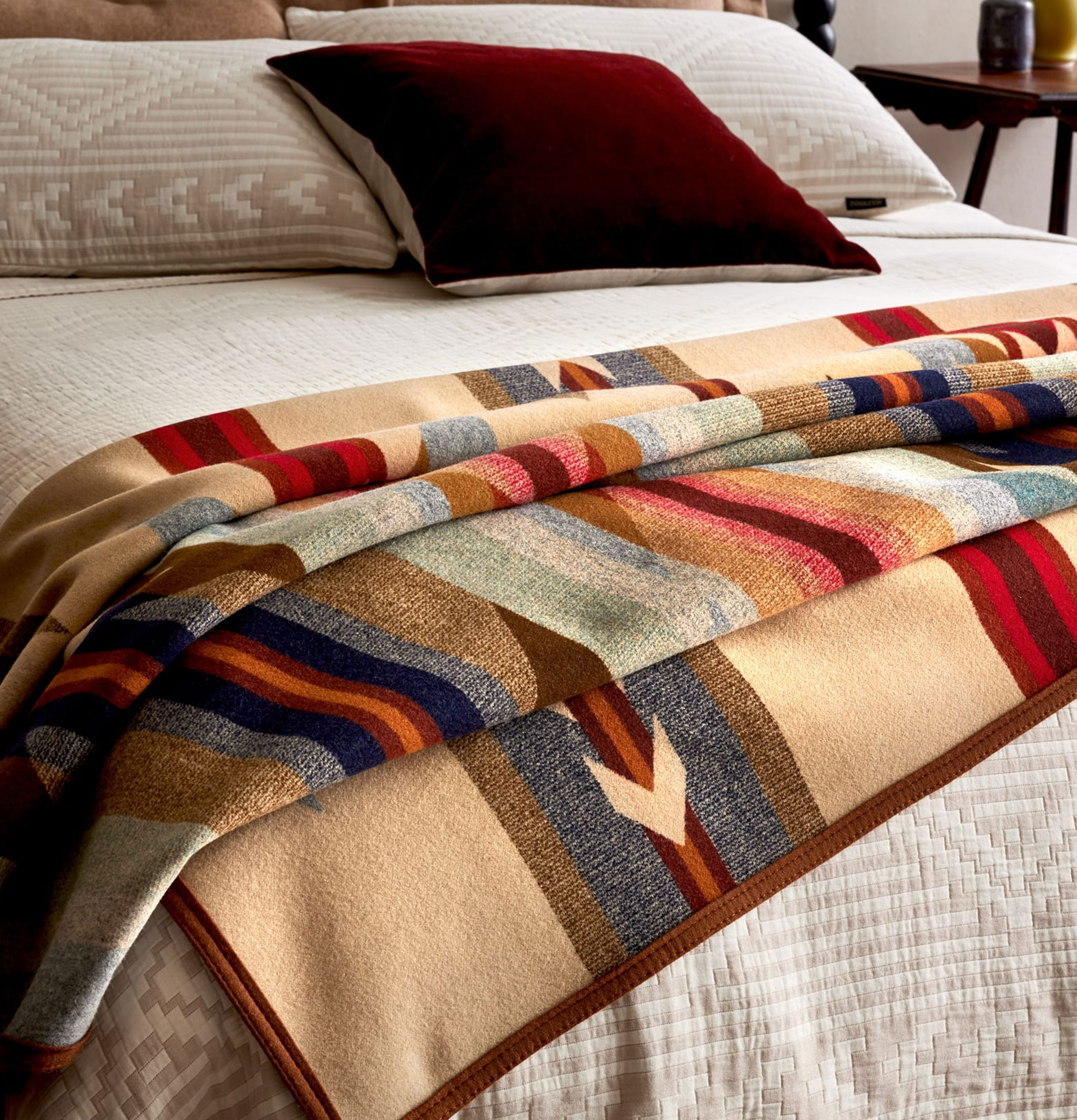 Pendleton Jacquard Napped Wyeth Trail Cover