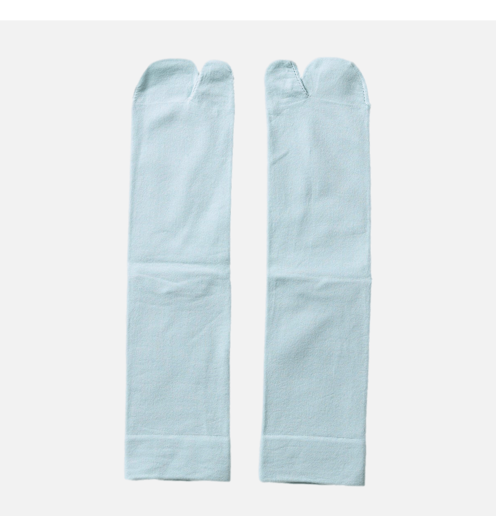 Yahae Organic Cotton Tabi Pale Blue Socks