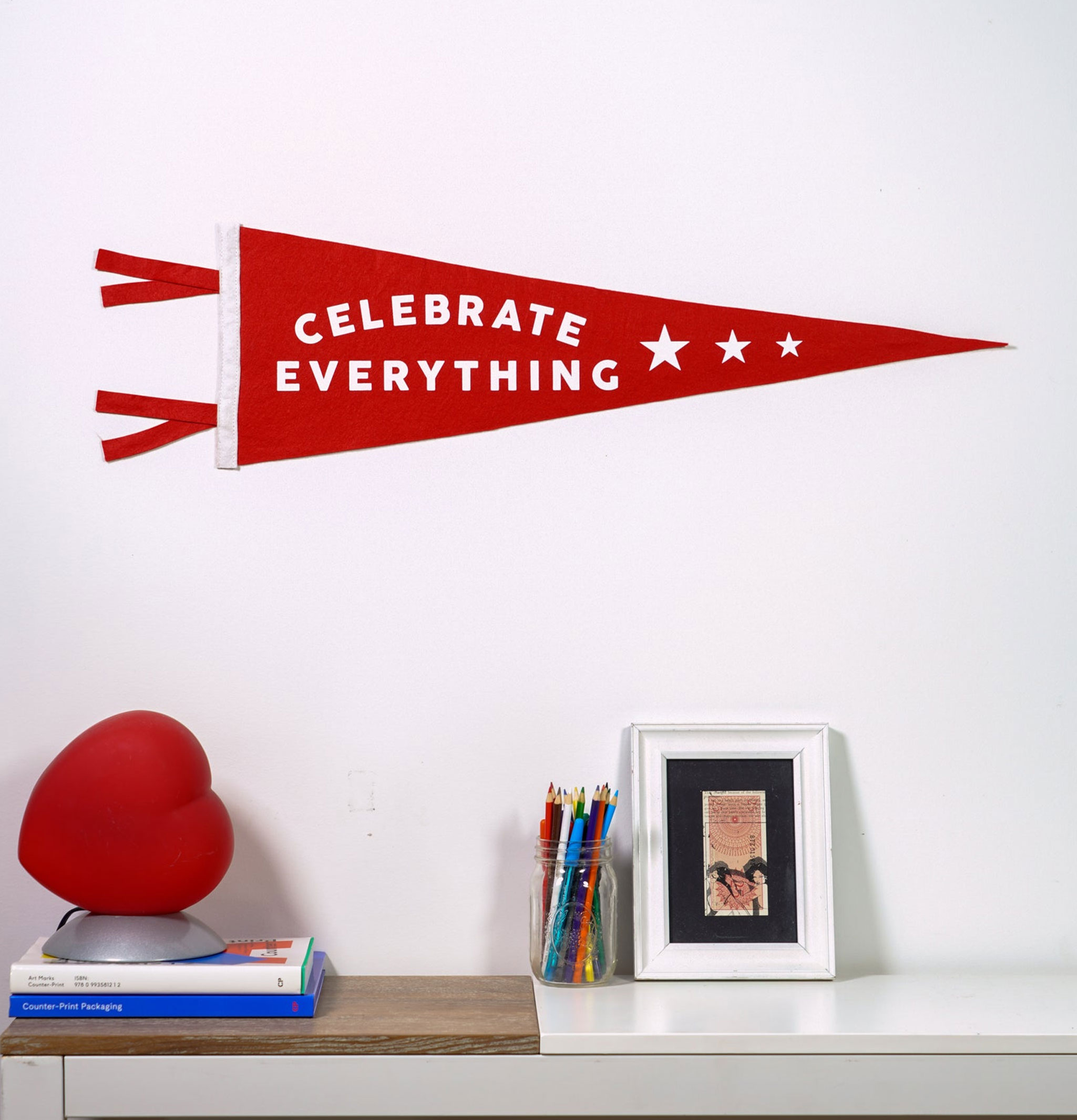 Oxford Pennant Celebrate Everything Pennant Rouge