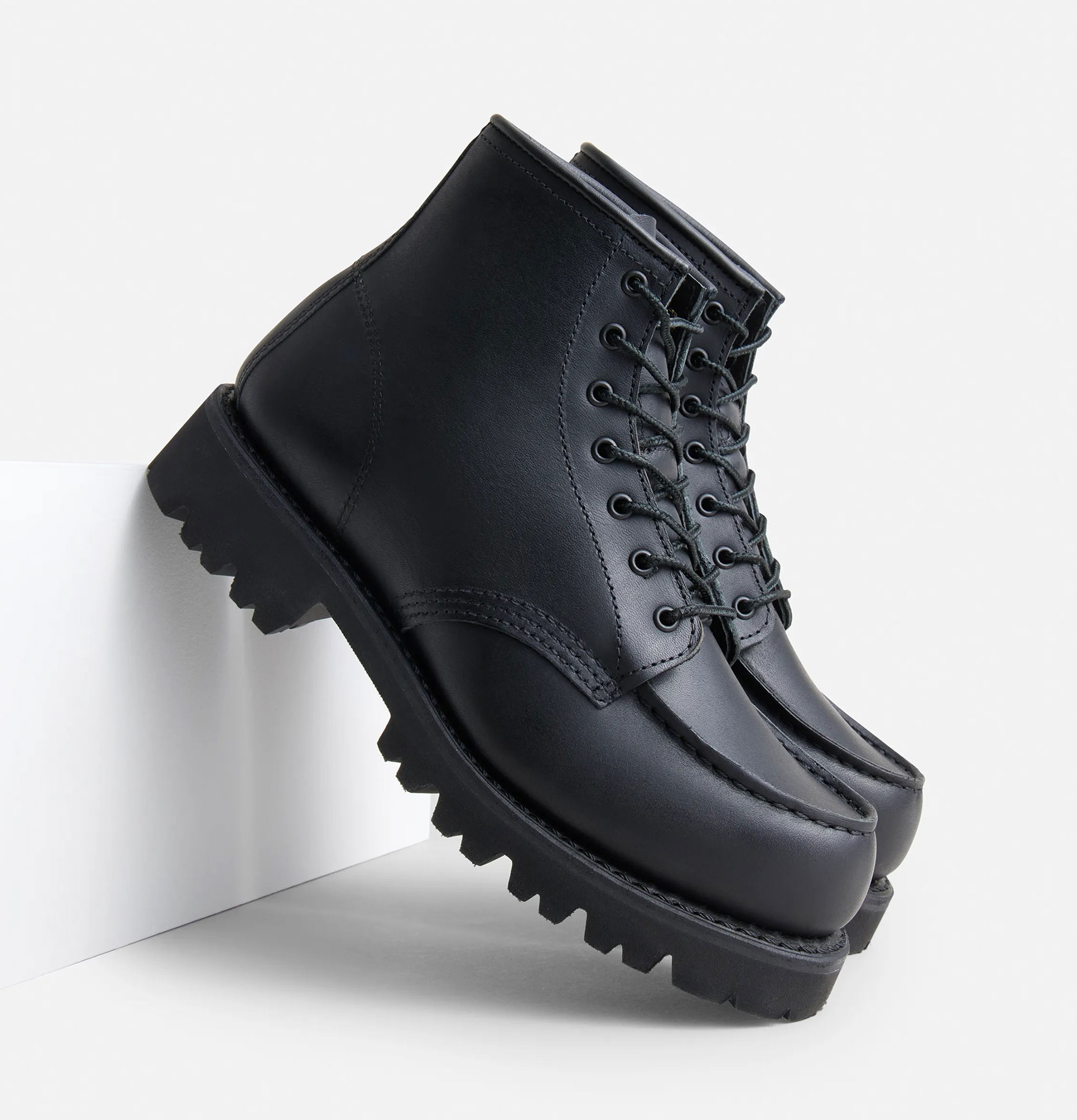 Red Wing 3497 Porter Moc Toe Black Boundary
