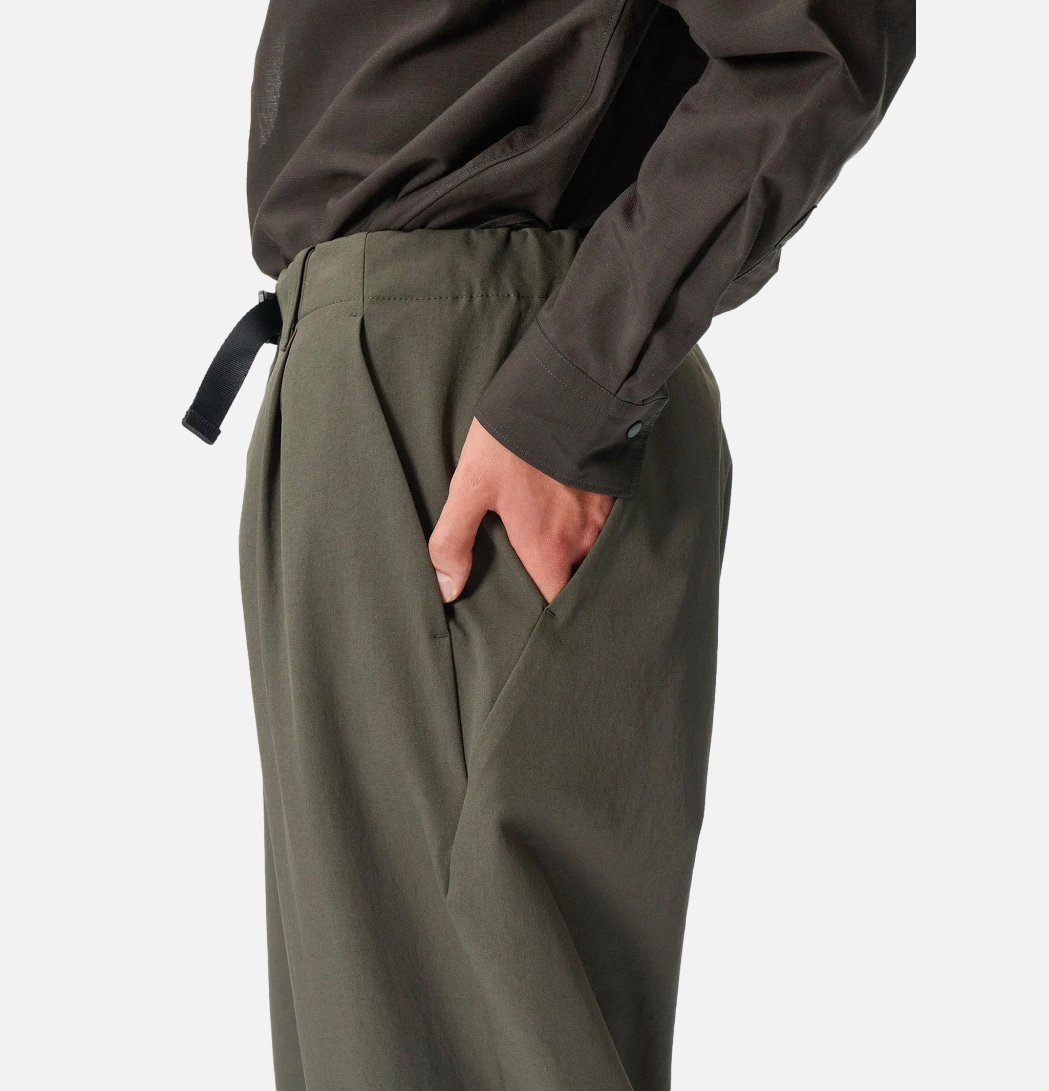 One Tuck Tapered Stretch Dv