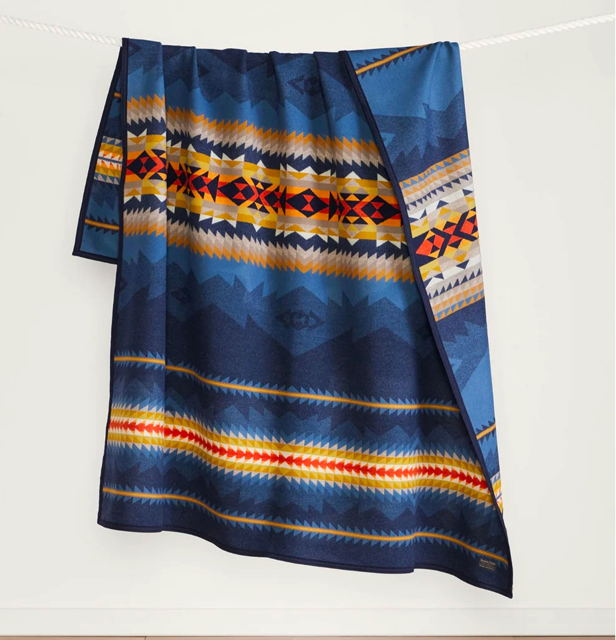 Pendleton Jacquard Robe Cascadia