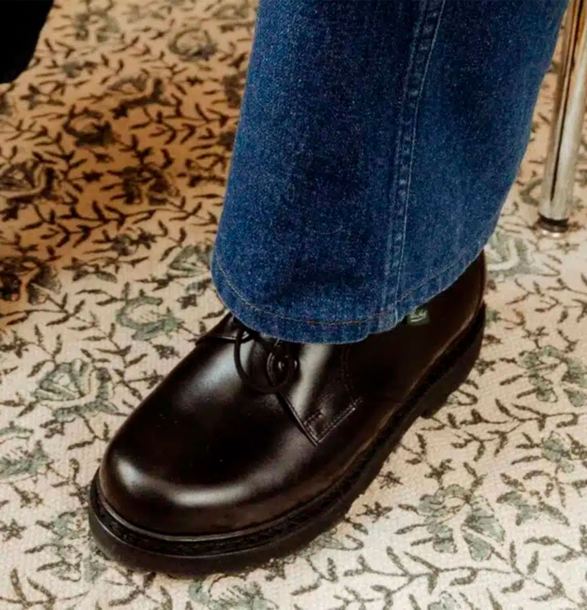 Castel Lis Mat Black