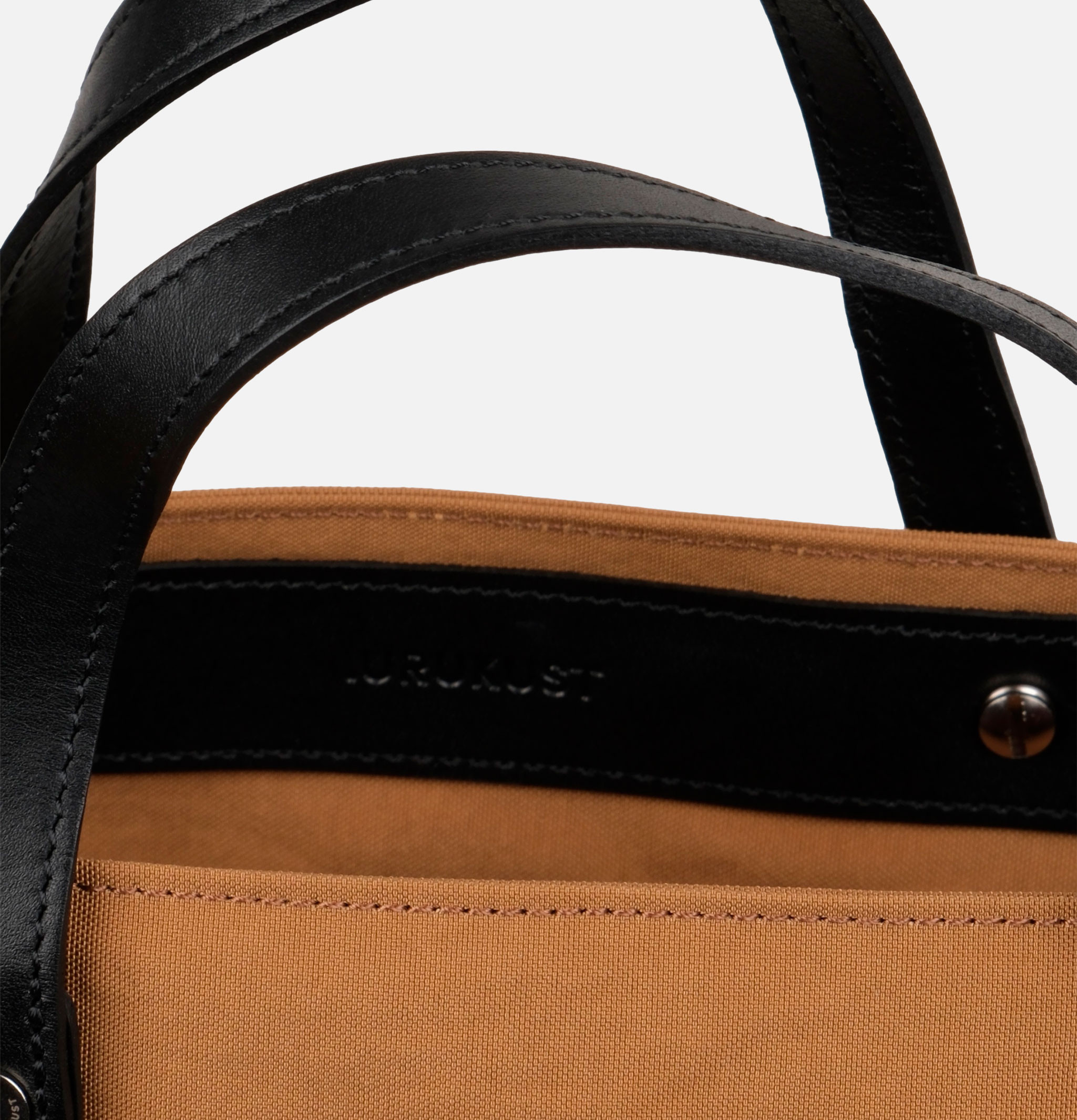 Urukust Twistloop Zip Large Camel