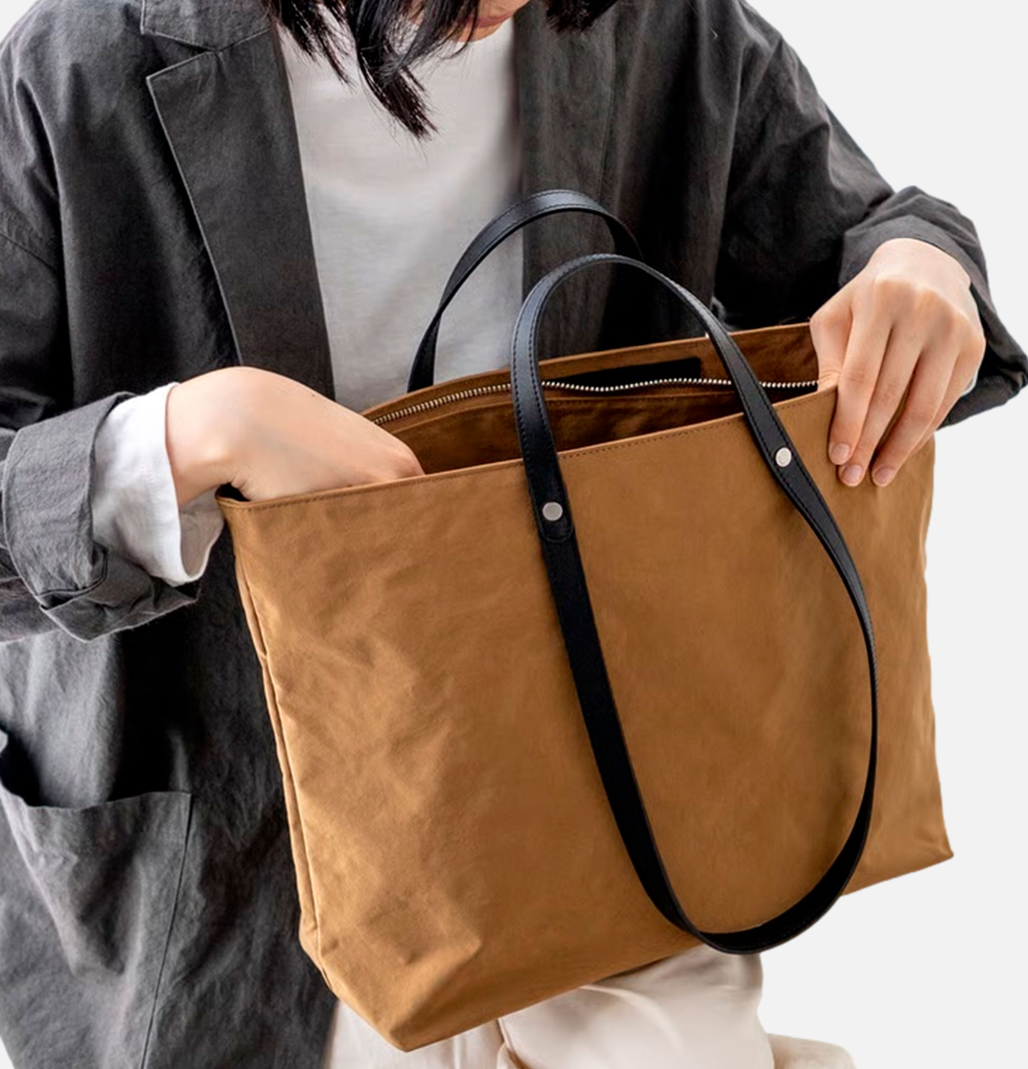 Sac Cabas Urukust Twistloop Zip Medium Camel
